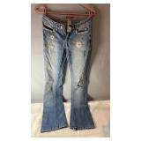 Smart Set jeans, size 26, featuring button-front