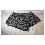 Garage black and white patterned shorts, size