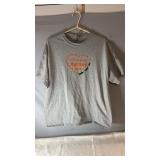 Grey Gildan short-sleeve T-shirt in size extra