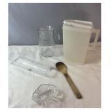 Kitchen lot with one glass pitcher, 120-fl.-oz.