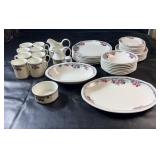 Royal Doulton ï¿½Autumnï¿½s Gloryï¿½ dinnerware