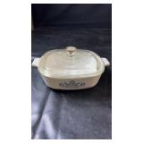 CorningWare P-1-B 4-cup casserole dish featuring
