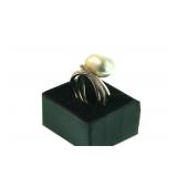 18kt Gold Gellner Baroque pearl and diamond ring