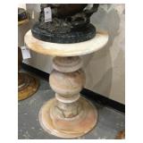 Onyx banded & veined pedestal - light beige