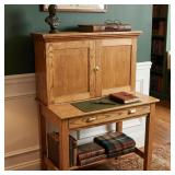 ANTIQUE GOLDEN OAK PLANTATION / CLERK'S DESK