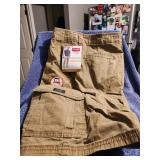 Relaxed Fit Wrangler Shorts NWT Size 32