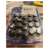 White Knight Spline Black Bulge Acorn Lock Kit