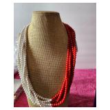 Costume Jewelry Necklace (Nice)