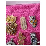 Pendants.Pins,Stick Pins & More