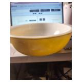 Vintage Pyrex Mixing Bowl Small Scratches