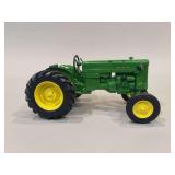John Deere 40 -ERTL- SN 2130SF00 - 7”L x 3.5”H