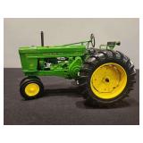 John Deere 10 Diesel NF ERTL - 9'L x 4'H