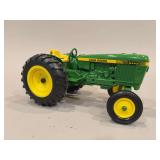 John Deere 2440 - ERTL - 8”L x 4”H