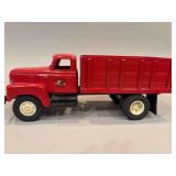 International R190 Grain Truck - 15”x6 - Damaged