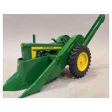 John Deere 620 Corn Picking Tractor - NF - 19”x9”