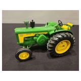 John Deere 830 Diesel ERTL - 9'L x 5'H