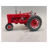 Farmall 400 - NF- Ertl - 9”x6”