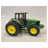 John Deere 7520 with Duals - Waterloo Works Employees Edition - ERTL - 12”L x 8”H