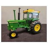 John Deere 4320 Diesel - 10'L x 7'H