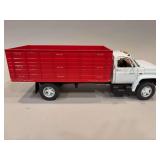 GMC 6000 Dicast Grain Truck - 18”x6” - Plastic