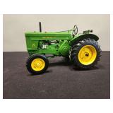 John Deere 10 Diesel WF ERTL - 8'L x 4'H