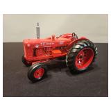 McCormick Standard Super WD-9 Diesel 3rd Unit in Series II 1993, National Farm Toy Museum Commemorative Edition ERTL -