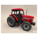 Case International Harvester 5250 50,000 Edition Maxxum 1996 - ERTL - 11”L x 7”H