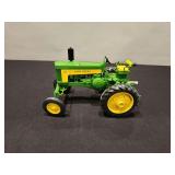 John Deere 630 ERTL - 10'L x 5'H