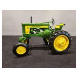 John Deere 620 High Crop Collectors Edition ERTL - 9'L x 6'H