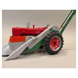 Farmall 400 - NF - Ertl - with New Idea Corn Picker - 17”x10”