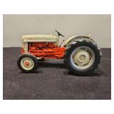Ford Model 640 ERTL - 8'L x 3'H