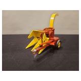 New Holland 2 Row Corn Chopper - 11'L x 7'H