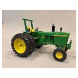 John Deere 4020 Diesel with Duals - ERTL - 10”L x 7”H