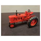 McCormick Farmall H 1986 Special Edition ERTL - 8'L x 5'H