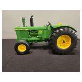 John Deere 5010 Diesel ERTL - 10'L x 6'H