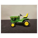 John Deere 140 Riding Mower ERTL - 4'L