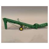 John Deere Commodity Elevator - 22”