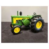 John Deere 830 Wheatland ERTL - 9'L x 5'H
