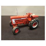 McCormick Farmall 806 WF Diecast ERTL - 10'L x 7'H