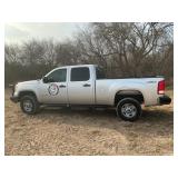 2014 GMC SIERRA 2500 HD 4 X 4 SEE PIC FOR INFO