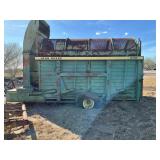 JOHN DEERE HAY STACKER