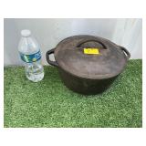 LODGE CAST IRON DUTCH OVEN