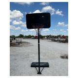 PORTABLE BASKETBALL GOAL