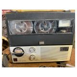 VINTAGE SANYO PORTABLE TAPE RECORDER