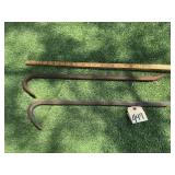 2 PINCH BARS