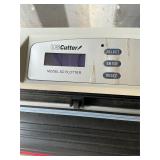 U S CUTTER MACHINE MAKES VINYL SIGNS