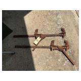 2 FENCE STRETCHERS