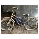DIAMONDBACK  FEMALE BICYCLE W/ SCHWINN SEAT