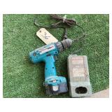 MAKITA 1/4" DRILL WITH CHARGER