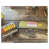 TAP AND DIE SET 3/8" DRIVE  HEX BIT SET